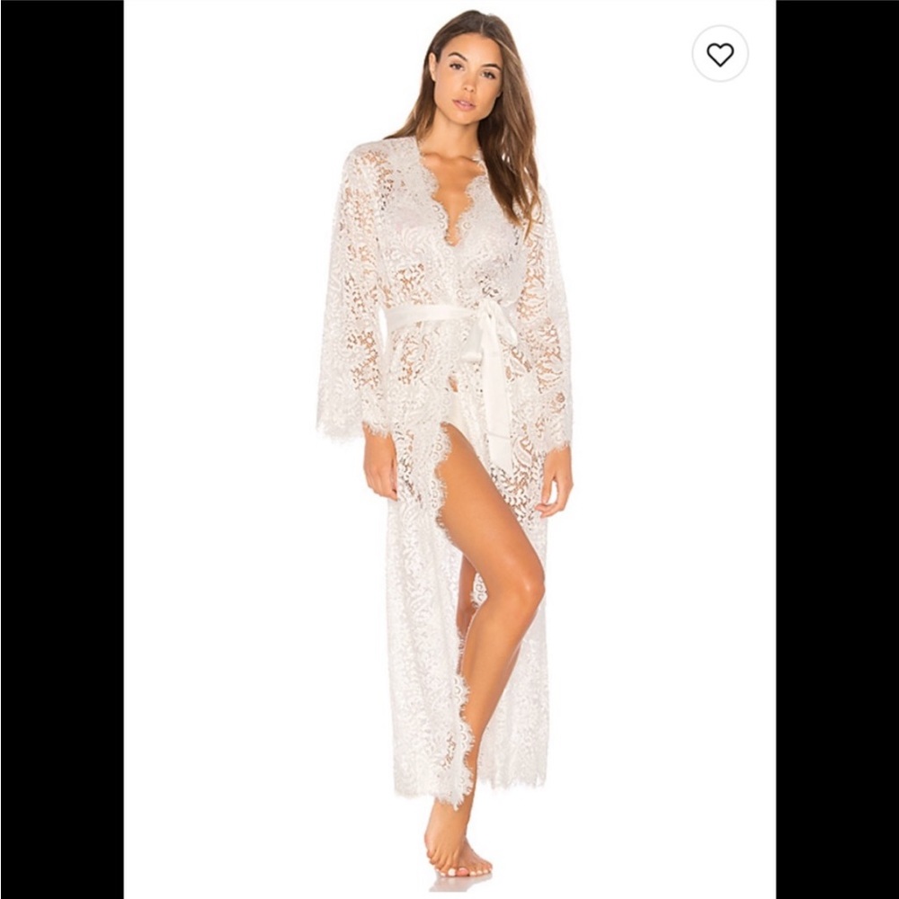 NWT Homebodii White Stella Lace Robe Size Small